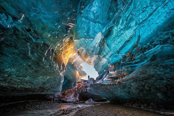 Ice Cave Tour in the National Park of Vatnajökull - The Sum Up