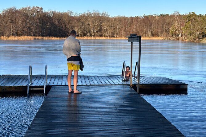 Icebathing and Sauna with Forest hike in Stockholm - Private - FAQs