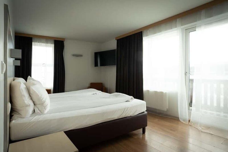 Iceland: 9-Day Guided Trekking Tour with Meals - An In-Depth Look at the 9-Day Iceland Trek