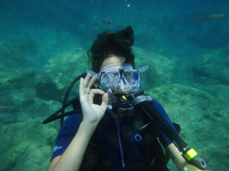 Icmeler: Scuba Diving with a Qualified Instructor - Analyzing the Value