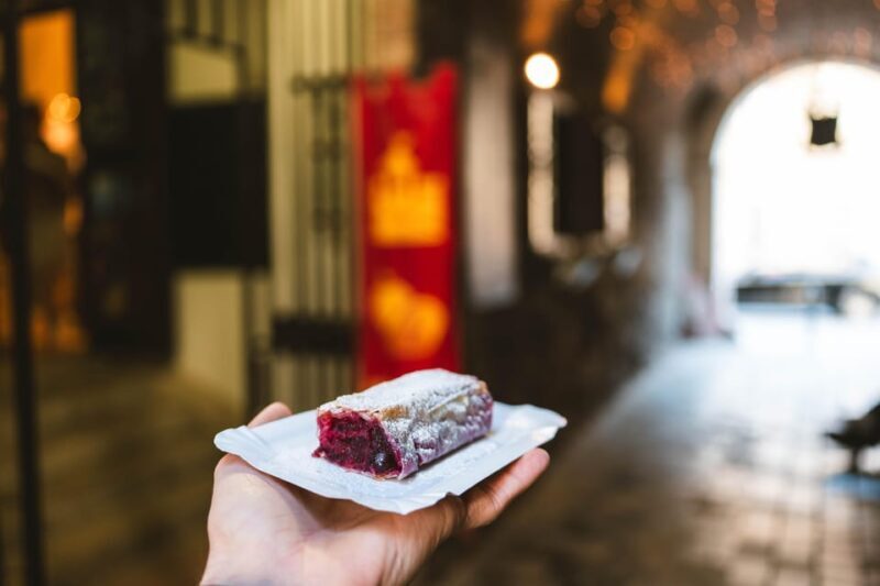 Iconic Budapest tour with Classic Russian Jeep and G-Wagon - Key Points