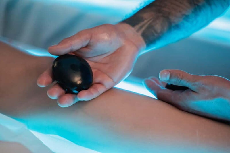 Ilha Terceira: Volcanic stone massage on a hot water mattress - What to Expect from the Volcanic Stone Massage on a Hot Water Mattress in Ilha Terceira