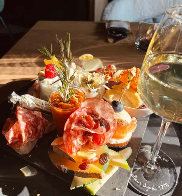 Immersive cellar tour, tasting and board meal - Key Points