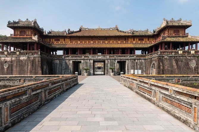Imperial City, Hue: Small Group Tour from Hoi An and Da Nang - Exploring Hues Heritage: Khai Dinh Tomb & The Citadel