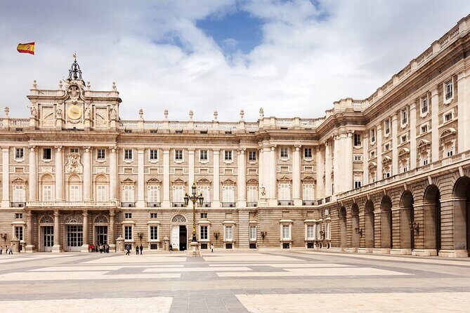 Imperial Madrid: Royal Palace and the Habsburg dynasty in Madrid - Key Points