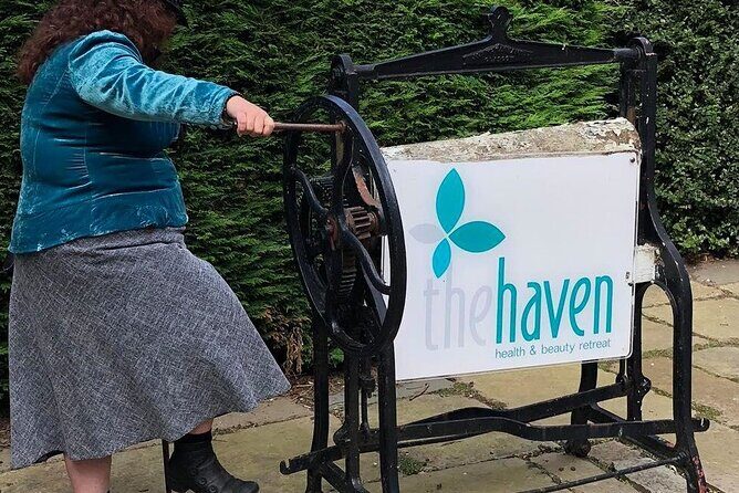 In and Out the Dusty Closes - Who Should Book This Tour?