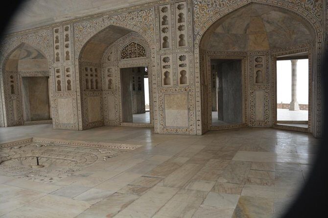 In The City of Love - Agra Day Excursion From Delhi by Gatimaan Express Train - The Sum Up