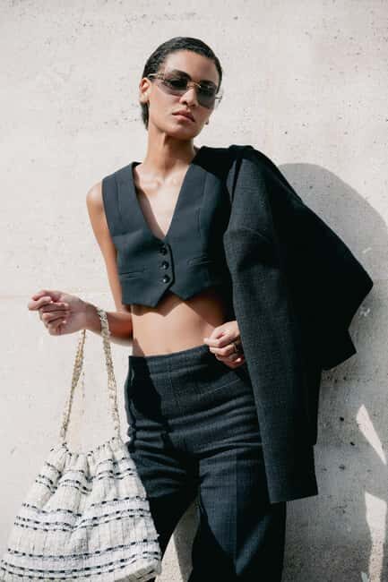 Inclusive and private photoshoot in the heart of Paris - Group Size, Duration, and Accessibility