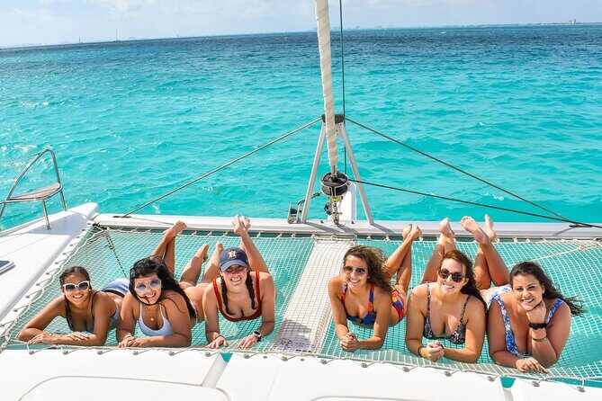 Incredible Party in Catamaran + Open Bar - Only Adults! - Who Should Consider This Tour?