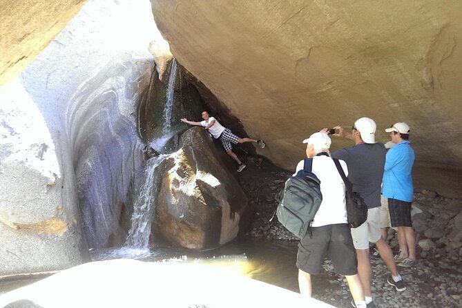 Indian Canyons Hiking Tour by Jeep from Palm Desert - FAQ