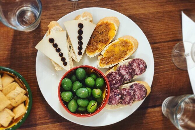 Indulge in Cordoba: Local Wines & Tapas Tasting - A Closer Look at the Experience