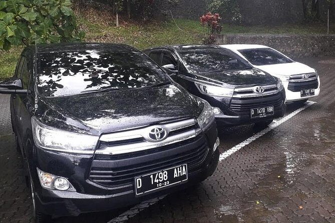 Innova Reborn Tour driver car rental in Bandung - Who Should Consider This Rental?