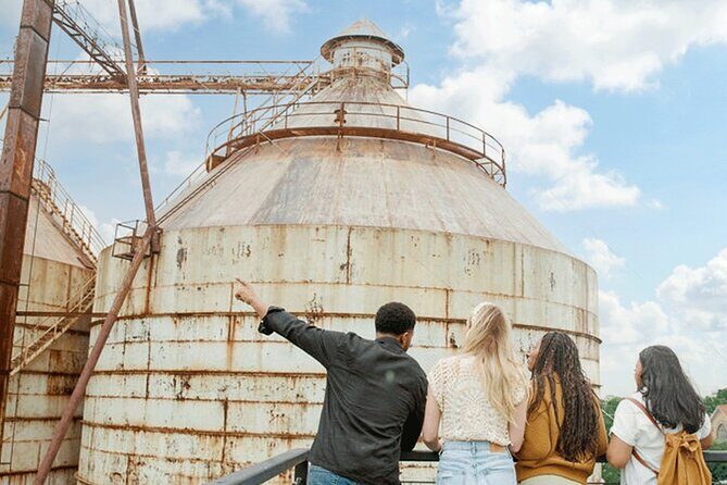 Inside Magnolia: The Official Tour of Chip and Joannas Story - Key Points