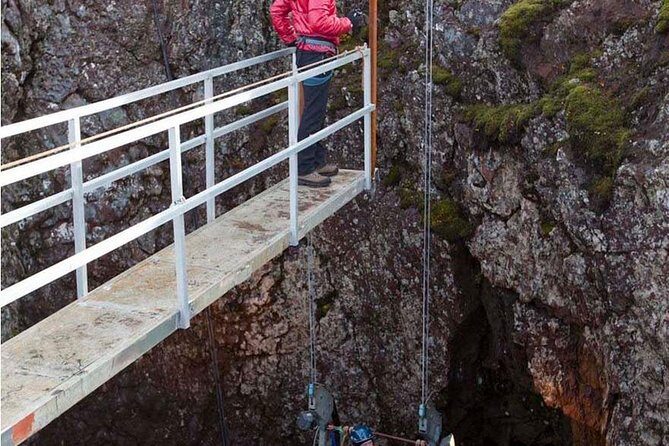Inside the Volcano: Small-Group Tour and Lava Field Hike - An In-Depth Look at the Experience