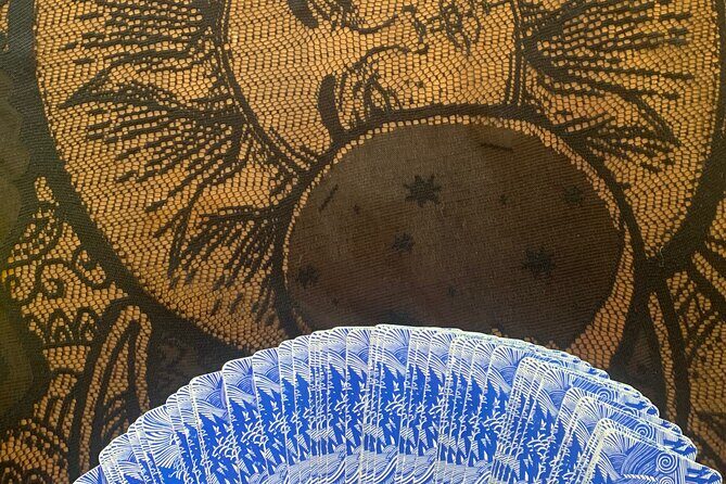 Interactive Mystical Tarot Card Experience - Authenticity and Participant Perspectives