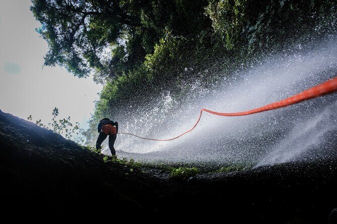 Intermediate canyoning trip in Bali "Aling Canyon" - Key Points