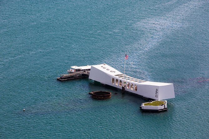 Intimate WWII: Honor our Heroes and Historic Honolulu Tour With Lunch - An In-Depth Look at the Tour Experience