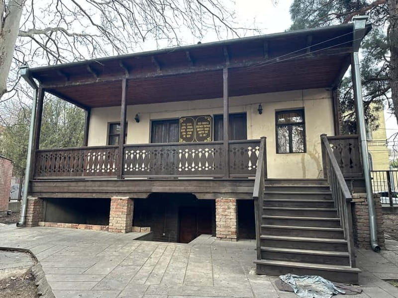 Into the footsteps of Joseph Stalin - Individual tour - Practicalities and Value