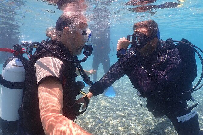Introductory diving in small groups - The Experience: What to Expect on Your Introductory Dive