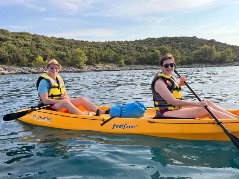 iovo Island: Sunset Kayak Tour with Wine - Key Points