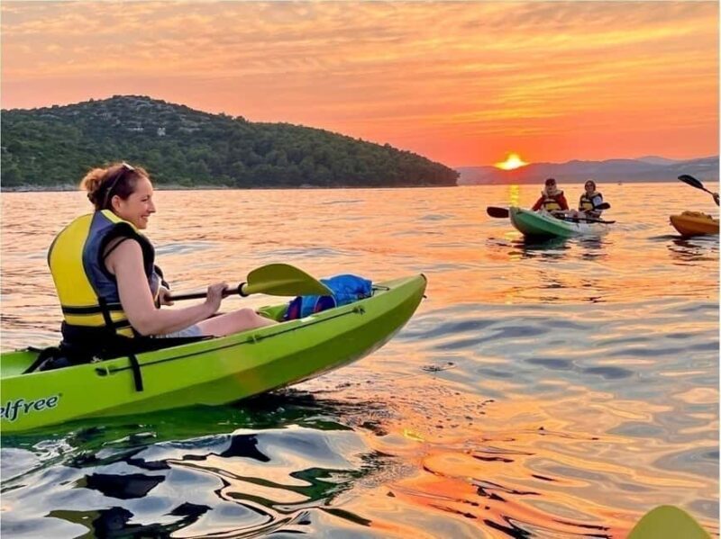 iovo Island: Sunset Kayak Tour with Wine - Authenticity and Value