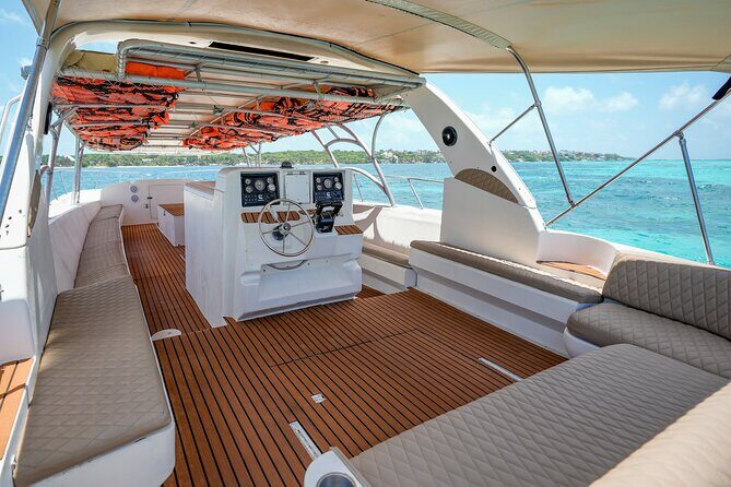 Isla Mujeres Adventure - Luxury Yatch Shared & Private Beach club - A Stylish Spin on a Classic Day Trip