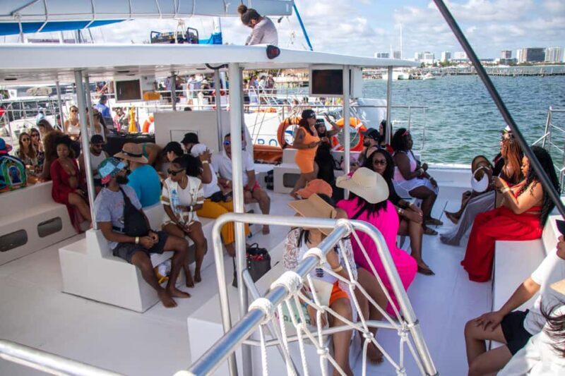 Isla Mujeres Catamaran, Snorkel & Buffet Lunch - Balancing the Reviews and Real Experience