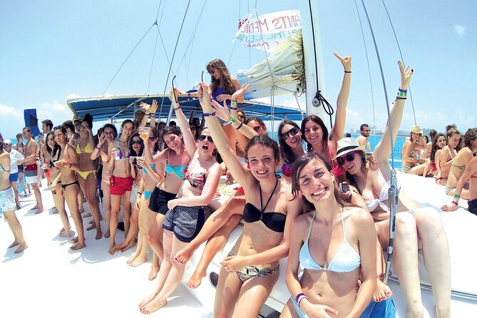 Isla Mujeres Catamaran Snorkeling, Beach Club Lunch and Open bar - FAQ