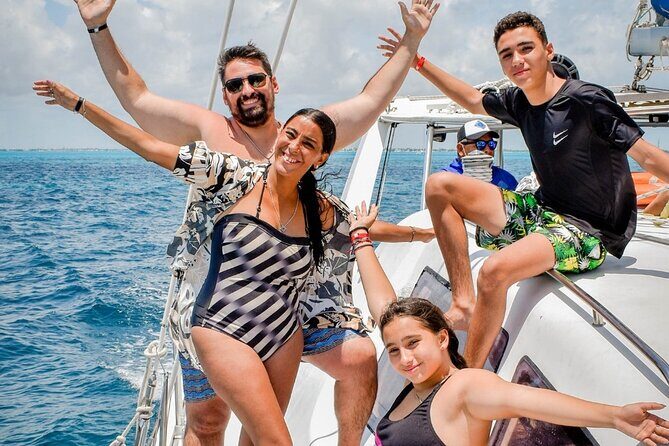 Isla Mujeres Catamaran Tour with Open Bar from Costa Mujeres - FAQs
