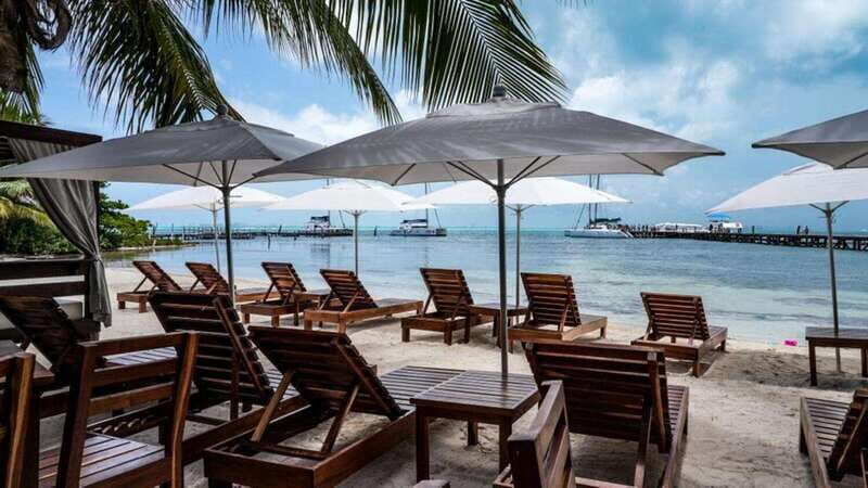 Isla Mujeres: Catamaran with Open Bar, Snorkeling and Lunch - The Sum Up