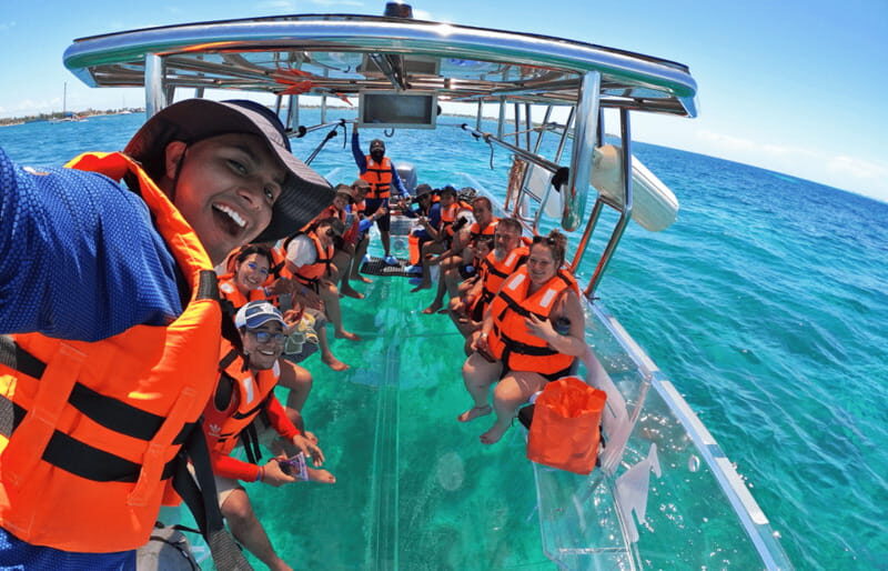 Isla Mujeres: Excursion Crystal Boat Tour at the Caribbean - Who Should Consider This Tour?