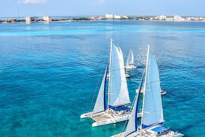 Isla Mujeres excursión with snorkel - Relaxing at the Private Beach Club