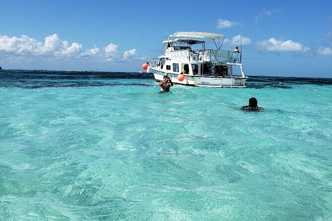 Isla Mujeres Full Day Tour on Yacht with Snorkel and Buffet - The Booking and Practicalities