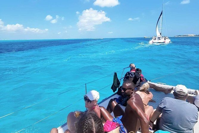 Isla Mujeres Premium Catamaran Tour with transportation from Playa del Carmen - Who Should Consider This Tour?