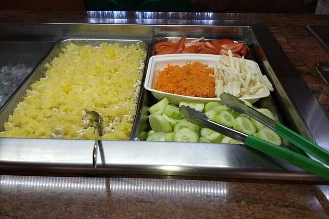 Isla Mujeres Premium Tour in Catamaran with Snorkel and Buffet - FAQ