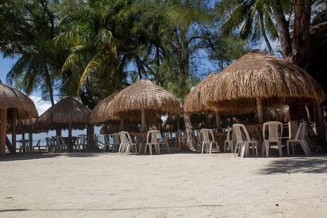 Isla Mujeres Premium Tour in Private Catamaran with Lunch - Analyzing the Value and Practicalities
