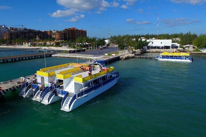Isla Mujeres Private Catamaran with Food and Drinks Round Trip - Key Points