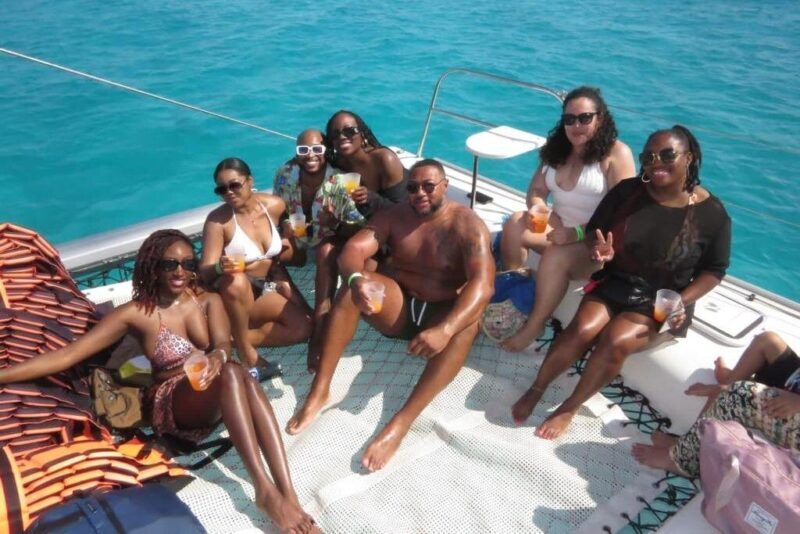 Isla Mujeres Rush : Catamaran Snorkeling and BUFFET in Beach Club - The Sum Up