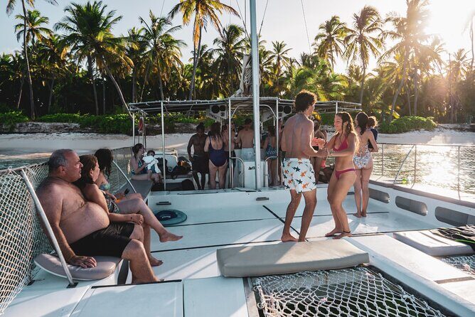 Isla Mujeres Spring Break Party Catamaran Snorkel and Open Bar - The Value of This Tour