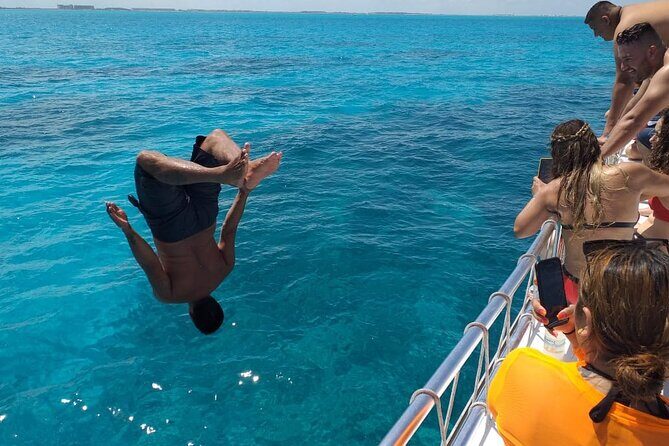 Isla Mujeres Tour with Open Bar Food and Snorkeling - What We Love About This Tour