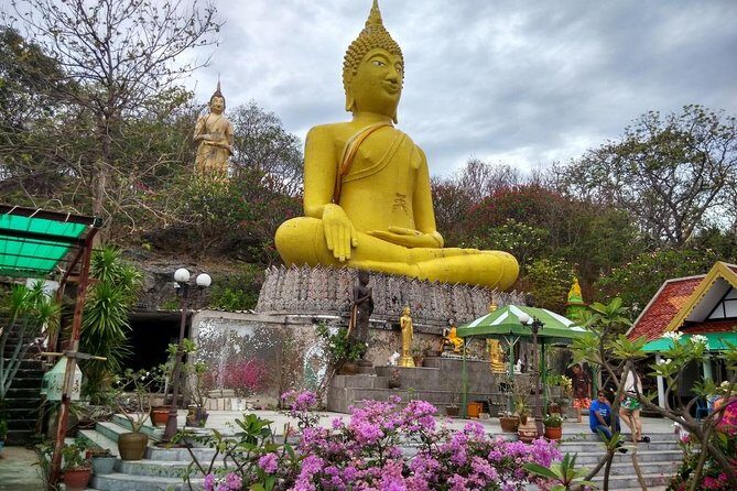 Island Getaway: Koh Si Chang Day Trip with Lunch from Bangkok - Key Points
