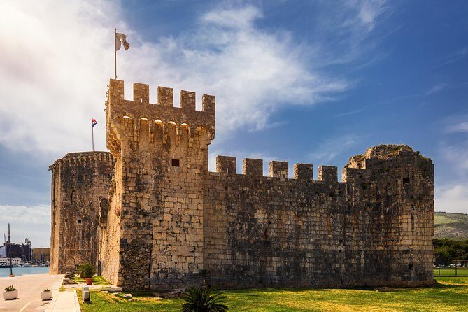 Island Hopping Boat Excursion with Lunch (Trogir,Blue Lagoon, olta) - FAQ