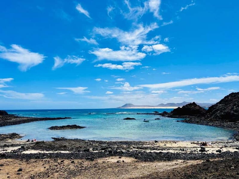 Island Lobos: Lobos by speedboat, Popcorn Beach & Dunes Tour - Who Will Enjoy This Tour?