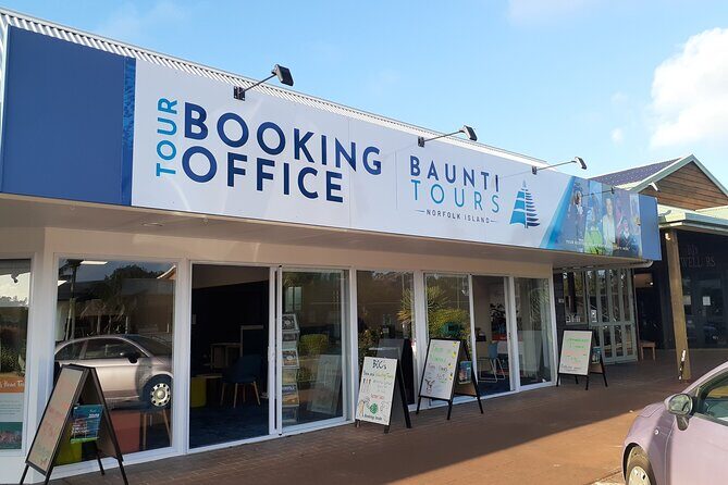 Island Orientation Package incl. Return Airport Transfers & Tour - The 3-Hour Island Highlights Tour