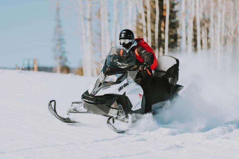 Island Park: Full Day Snowmobile Rental - FAQ