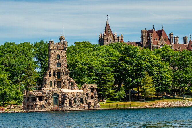 Islands, Lighthouses, and Castle Tour on the St. Lawrence River - FAQ