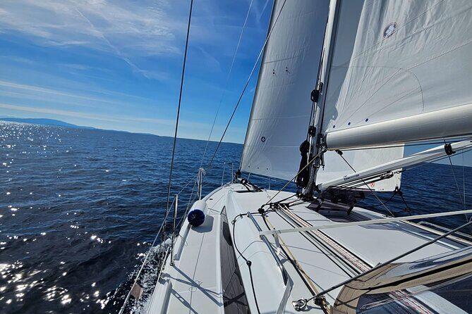 Islands Tour on Luxurious Jeanneau Sun Odyssey - FAQ