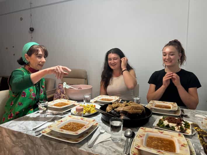 Istanbul Authentic Turkish Family Dinner with Eastern Family - Key Points