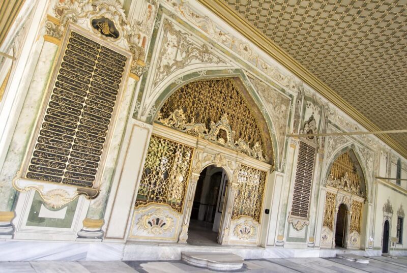 Istanbul: Best City Highlights Guided Tour with Tukish Lunch - The Food: Turkish Lunch