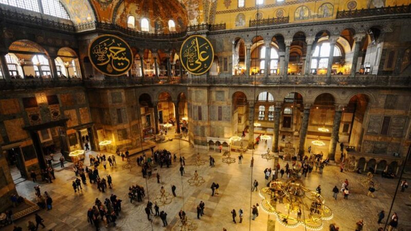 Istanbul: Blue Mosque, Hagia Sophia, & Basilica Cistern Tour - Exploring the Iconic Sights of Istanbul: A Detailed Review of the Blue Mosque, Hagia Sophia, & Basilica Cistern Tour